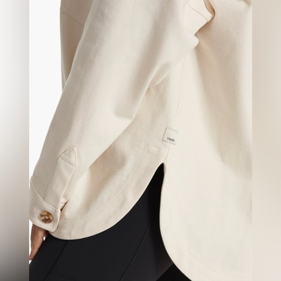 NWOT Vuori Women’s Mackenzie Shirt Jacket in Natural M/L - Picture 8 of 13